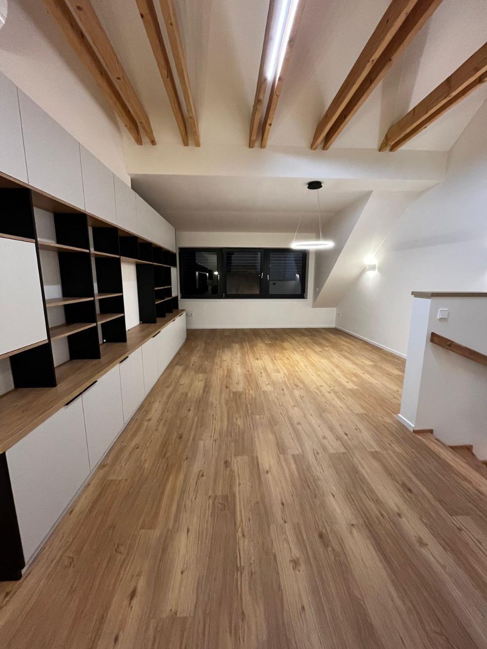 Vestavěné skříně a nábytek